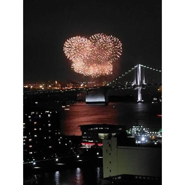 勝どき　ザ・タワー 2026年5月にお台場海浜公園で開催された花火大会の様子でございます。