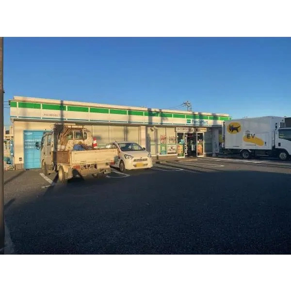 おゆみ野パークハウス弐番館 ファミリーマートおゆみ野中央7丁目店(コンビニ)まで約330m(徒歩5分)