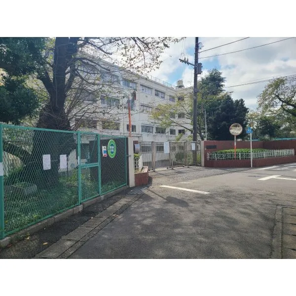 横浜市泉区中田南１丁目 市立中田小学校（小学校）まで約860m（徒歩11分）