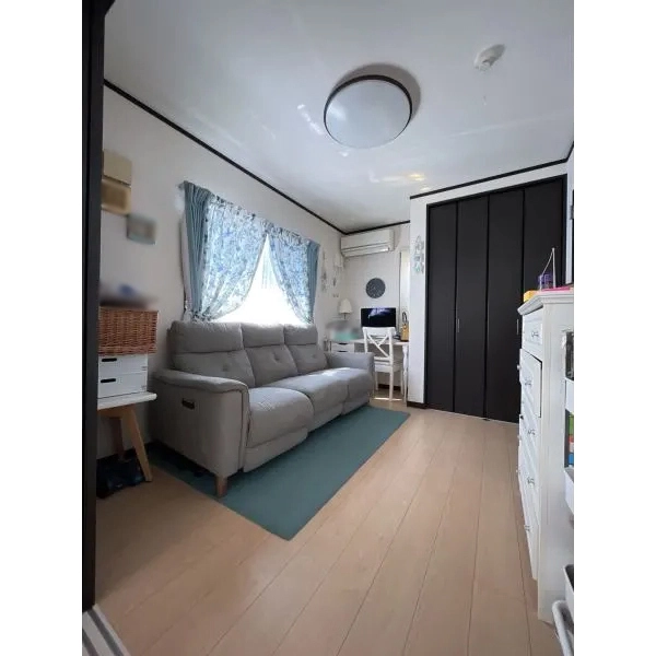 横浜市港北区小机町 1階約5.4畳洋室※家具 ・調度品は価格に含まれません。