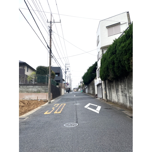 千葉市稲毛区天台２丁目 前面道路