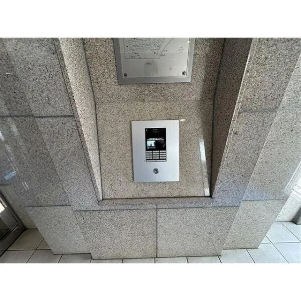 ヴォックスシティ モニター付オートロックのため、防犯面でも安心です!