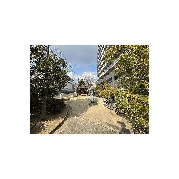 ヴォックスシティ マンション前敷地には、公園がございます!