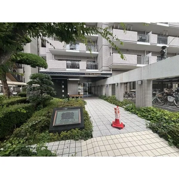 ライオンズシティ川口 エントランスアプローチ