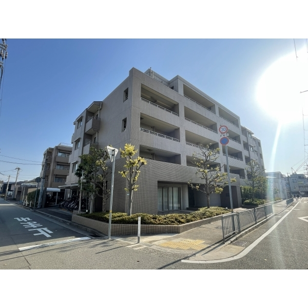 ロイヤルシャトー西宮学文殿町 外観