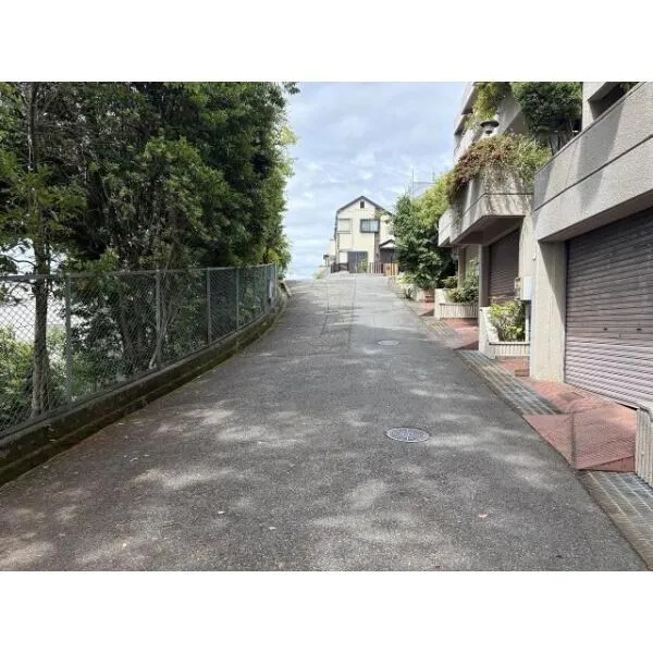 神戸市東灘区森北町5丁目 前面道路含む現地写真