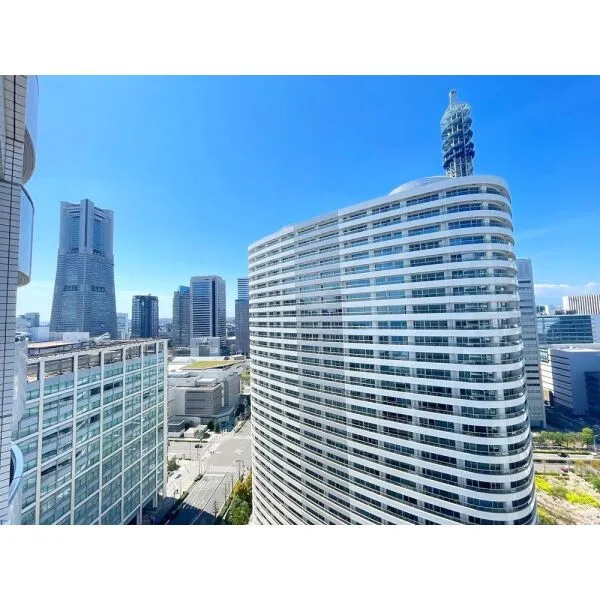 Ｍ．Ｍ．タワーズ　ｔｈｅ　Ｓｏｕｔｈ棟 ランドマークタワーを臨むバルコニーからの眺望（天候等による）