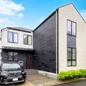 川崎市宮前区有馬７丁目 2021年6月築、第一種低層住居専用地域に存する2階建戸建。カースペース1台分(車種による)有り。