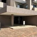 東急ドエル・アルス川口五丁目壱番館 ホテルライクな大きな庇が特徴的なエントランスがございます。
