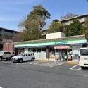 グランド・ガーラ用賀 ファミリーマート 用賀の杜店（コンビニ）まで約90m（徒歩2分）