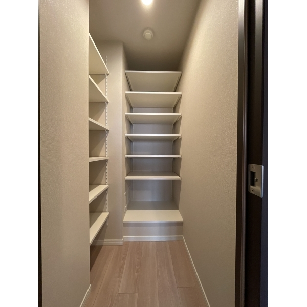 パークスクエア吉祥寺本町 納戸