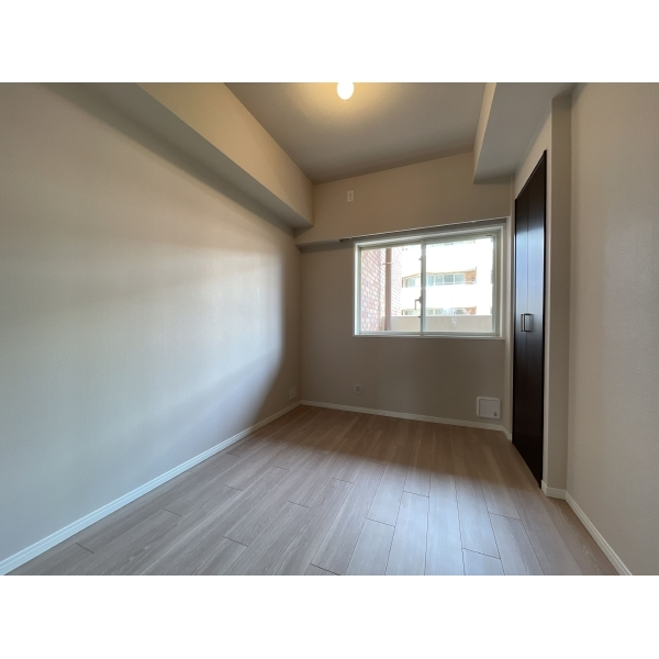 パークスクエア吉祥寺本町 洋室（約5畳）