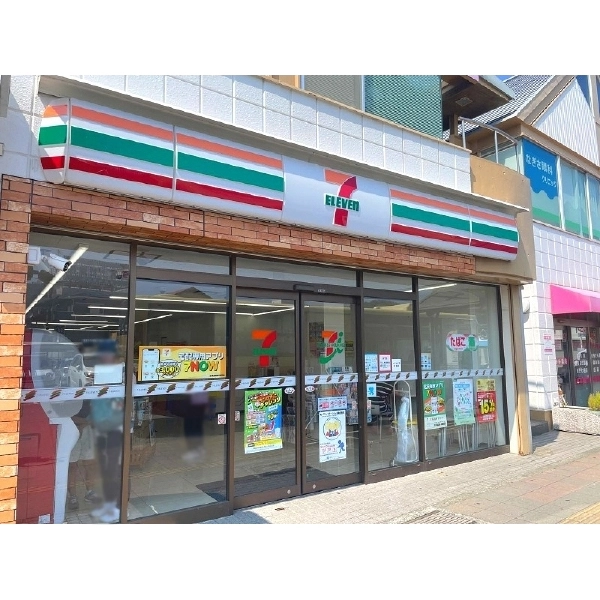 中郡二宮町二宮 セブンイレブン　二宮駅南口店（コンビニ）まで約430m（徒歩6分）