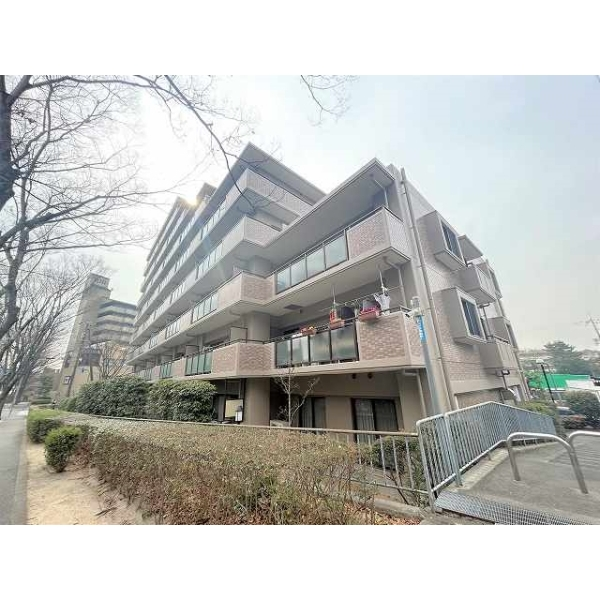 ステイツ千里中央 外観