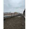 デュオヒルズ御殿山 陽光を感じながら、くつろぎの時間を楽しめる屋外空間。家事や仕事の合間に景色を眺めて一息つけそうです。