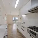 名古屋市千種区丸山町３丁目 収納・作業スペースが豊富で使い勝手の良いキッチン。各水回りが同階に配置されており、家事動線良好です。
