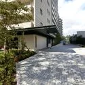 ミリカ・ガーデン 車寄せがあり荷物の積みおろしなどに便利です
