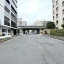両国緑スカイハイツ 前面道路（２０２６年７月撮影）