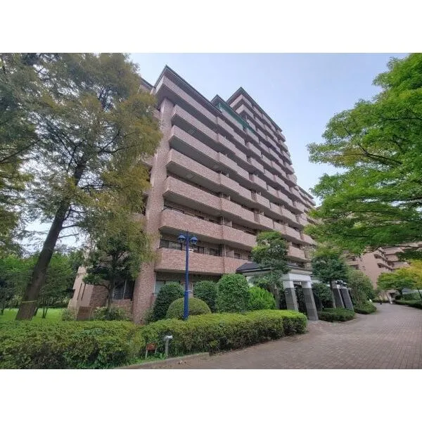 サン・ステージ緑園都市東の街五番館 管理は株式会社相鉄リビングサポートが行っております