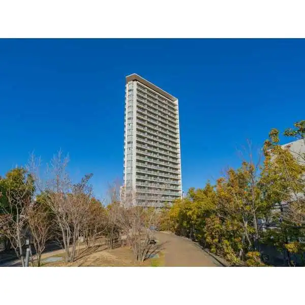 プリズムタワー 外観