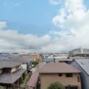 津田沼東パーク・ホームズ２番館 バルコニーからの眺望。前面に高い建物がなく開放感のある眺望です
