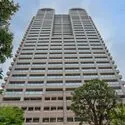 OAPレジデンスタワー西館 総戸数294戸、地上31階建タワーレジデンス。JR東西線「大阪天満宮」駅徒歩7分の便利な立地です。