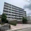 エステムプラザ京都御所ノ内REGIA JR東海道本線「西大路」駅徒歩9分。2010年2月築、地上7階建・総戸数92戸のRC構造マンション。