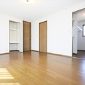 藤井寺市小山藤の里町 ２階洋室※家具・調度品は価格に含まれません。