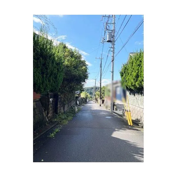 八王子市南陽台1丁目 現地前面道路