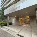 キングマンション心斎橋東 エントランスの様子です。オートロックです。