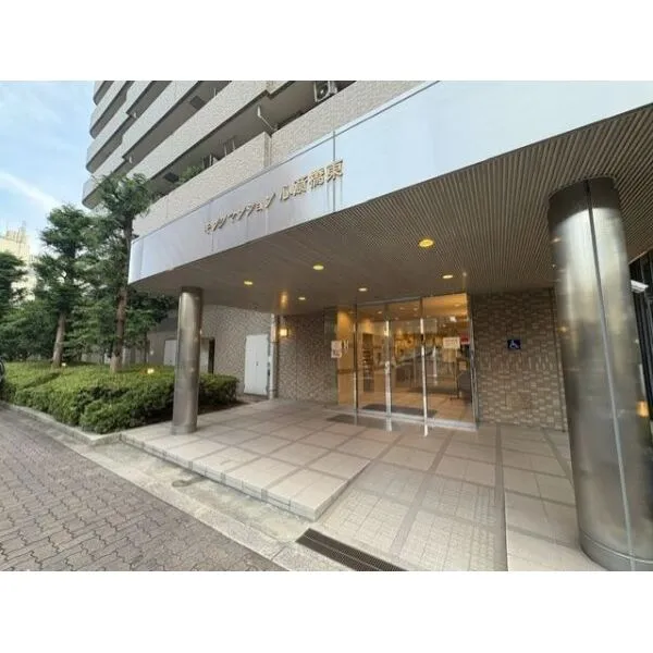 キングマンション心斎橋東 エントランスの様子です。オートロックです。