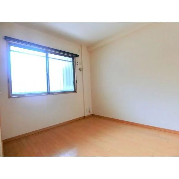 ダイアパレス芦屋浜町 洋室２（約5帖）。