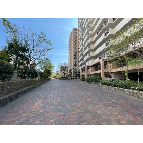 桜宮リバーシティ・コープ２１ マンション敷地内の様子