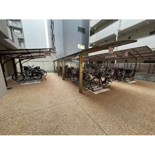 シティーコーポ道頓堀 駐輪場