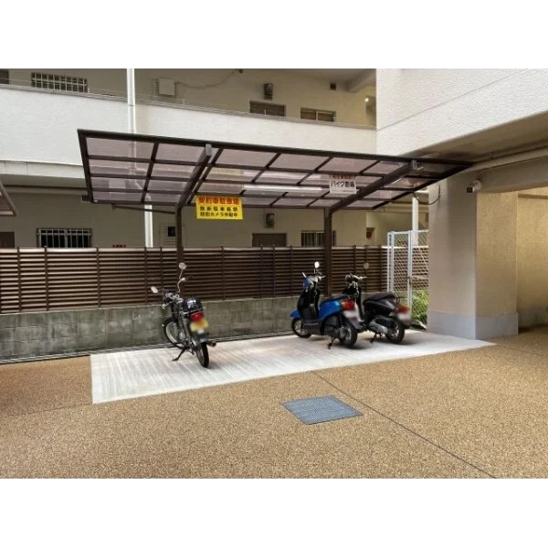 シティーコーポ道頓堀 バイク置場