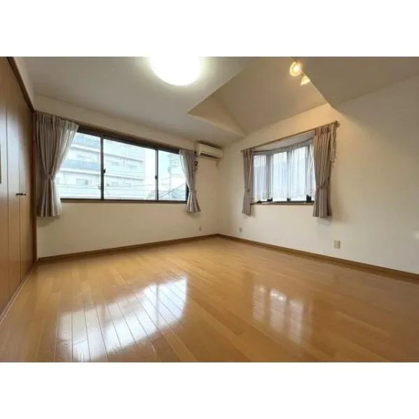 草加市吉町4丁目 リビング以外の居室