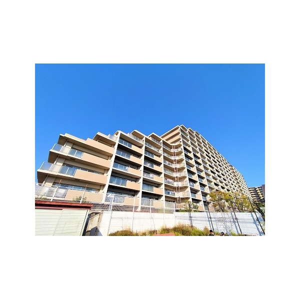 グリーンラグーナ甲子園Ａ棟 外観