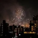 京王府中マンション 現地バルコニーより撮影。天候により花火が見えます