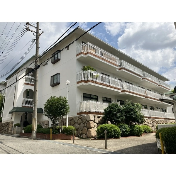 御影野村ハイツＥ棟１０２号室 外観
