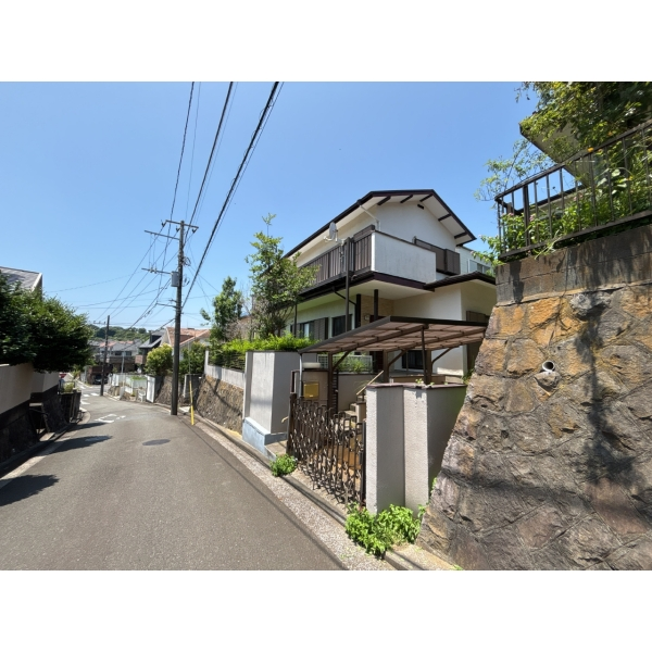 横浜市金沢区富岡西４丁目 前面道路