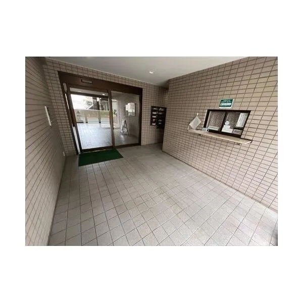 ファミール小平壱番館 エントランス