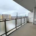 キララガーデンガーデンコート スロップシンク付きのバルコニー