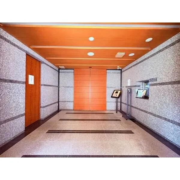 コスモ日暮里シティフォルム エントランス