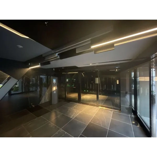 クレヴィスタ横浜関内 エントランス