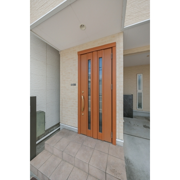 大阪市西区九条南３丁目 玄関