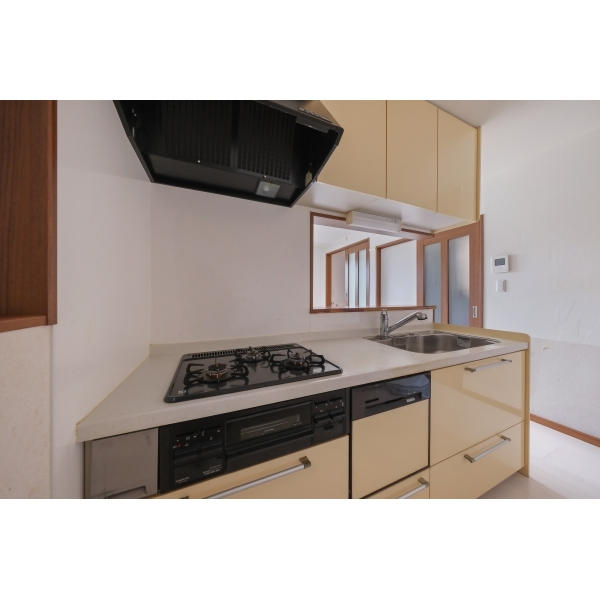 大阪市西区九条南３丁目 2階キッチン