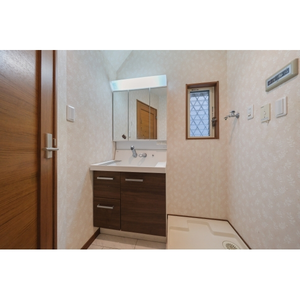 大阪市西区九条南３丁目 3階洗面室