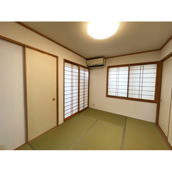 西宮市苦楽園四番町 家具・調度品は価格に含みません。