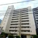 伊達坂ハイツ 2居室が南西向きバルコニーに面する明るいレイアウト。ウォークインクローゼットをはじめ収納も豊富です。