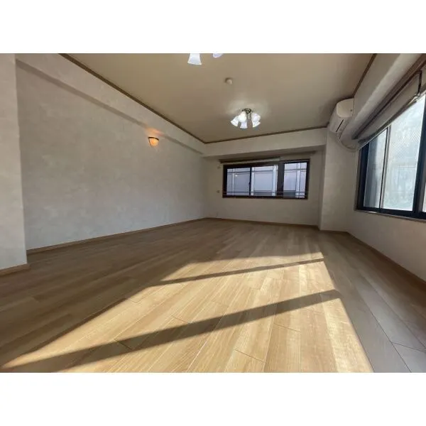 パレロワイヤル順慶町 家具・調度品は価格に含まれません。